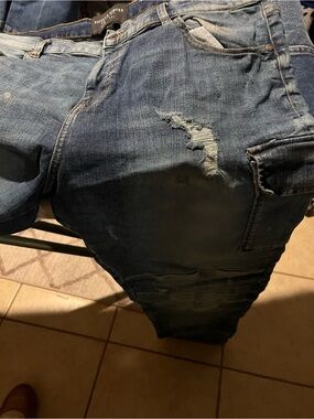 Slim Men's Distressed Blue Jeans